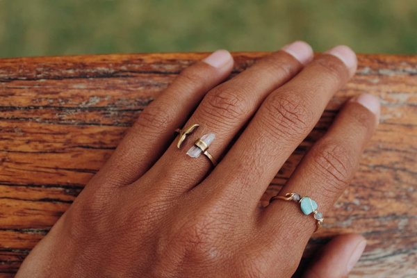 Quels sont les avantages d'ajouter des bijoux en acier inoxydable à votre collection ?