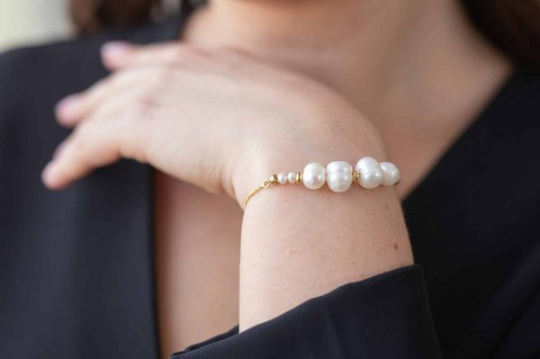 En quoi le bracelet perle de Tahiti se distingue-t-il ?