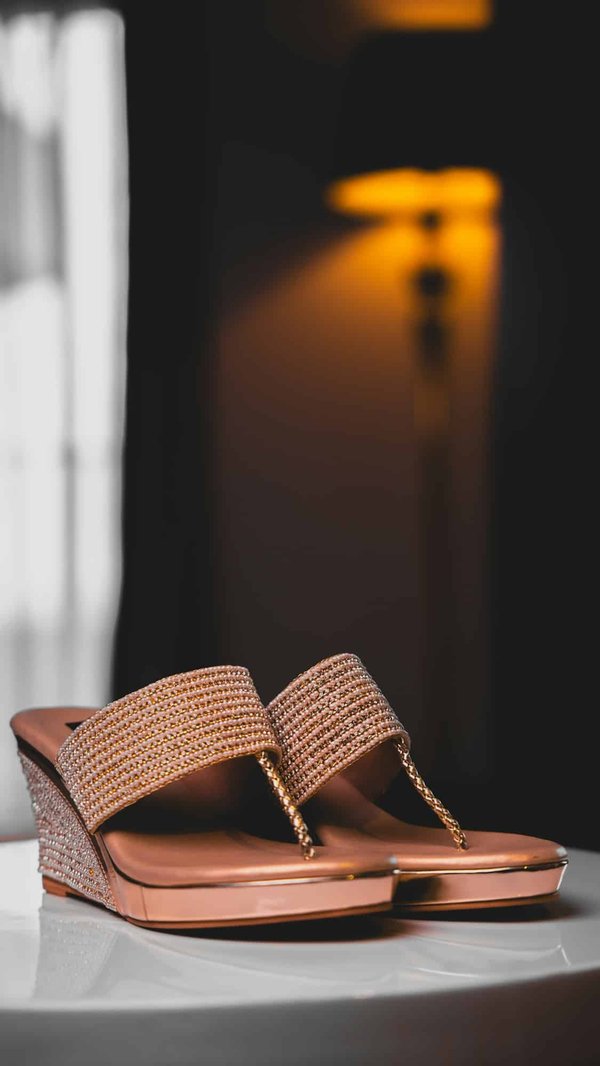 Le port des sandales ouvertes femme : ce qu'il faut savoir !